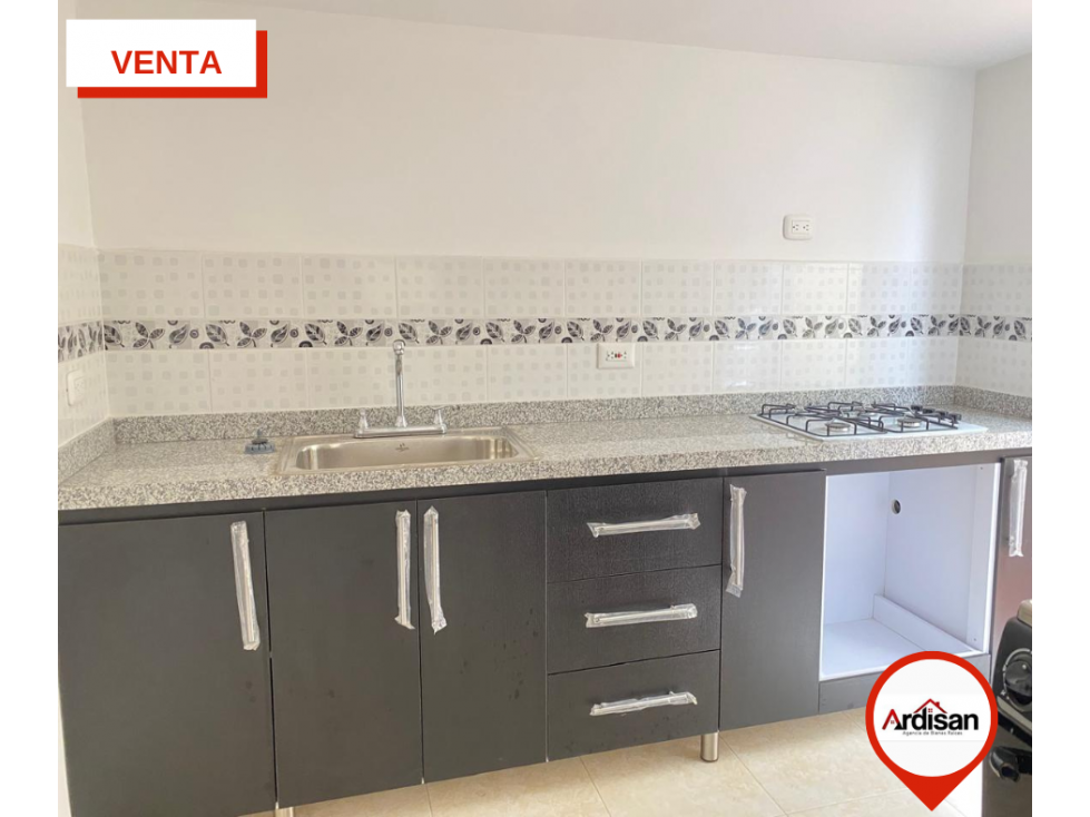 LINDA CASA ESSQUINERA DE 2 PISOS EN URBANIZACION - 4