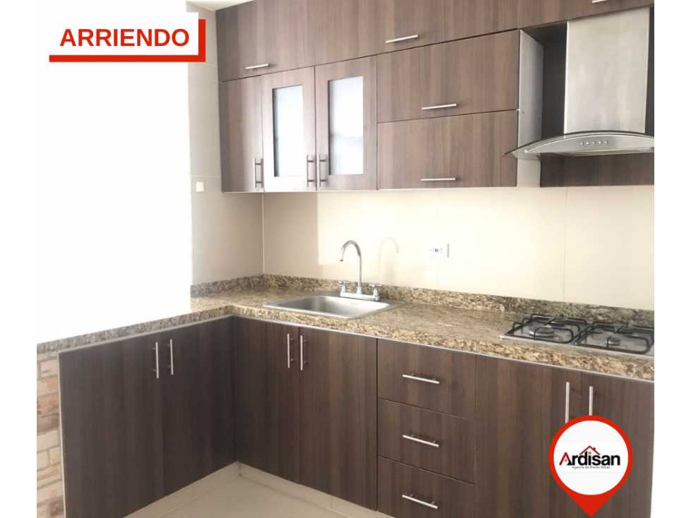 ARRIENDO APARTAMENTO PRIMER PISO EN PORTAL DE SANTA MARIA - 2