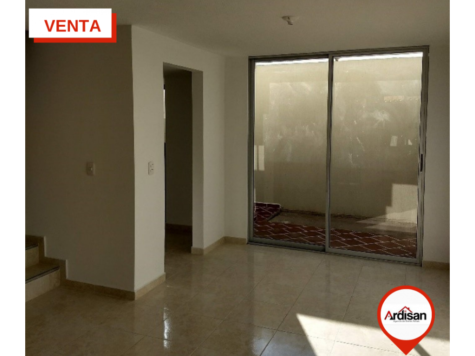 CASA UNIFAMILIAR DE DOS PISOS + PLACA PROYECTADA - 1
