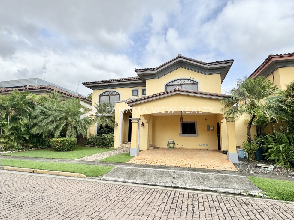 CASA EN ANTIGUA / COSTA DEL ESTE / VENTA