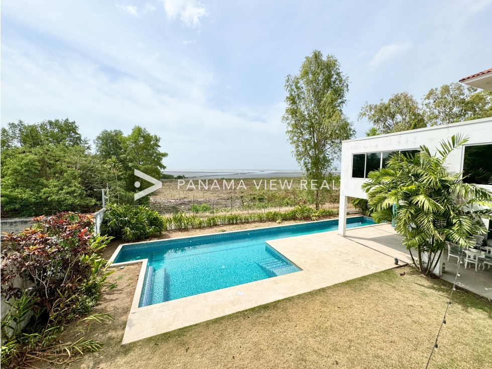 VILLAS DEL MAR casa frente al mar / COSTA DEL ESTE / VENTA