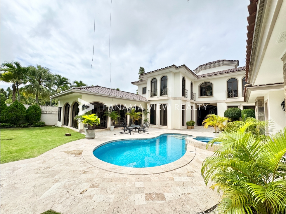 BALMORAL MANSION CON PISCINA / COSTA DEL ESTE / VENTA