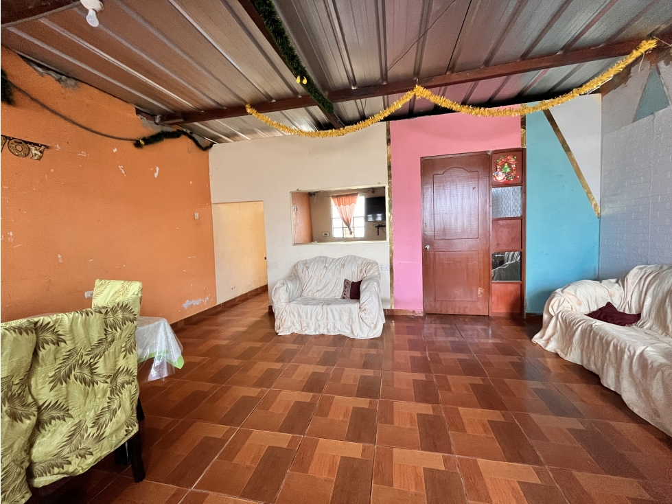 VENDO CASA EN ALMIRANTE MIGUEL GRAU, CASTILLA - 3