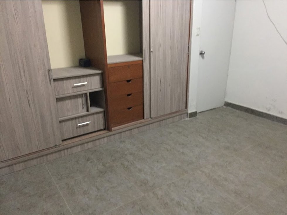 ALQUILO VIVIENDA 1ER PISO ANGAMOS, PIURA - 6