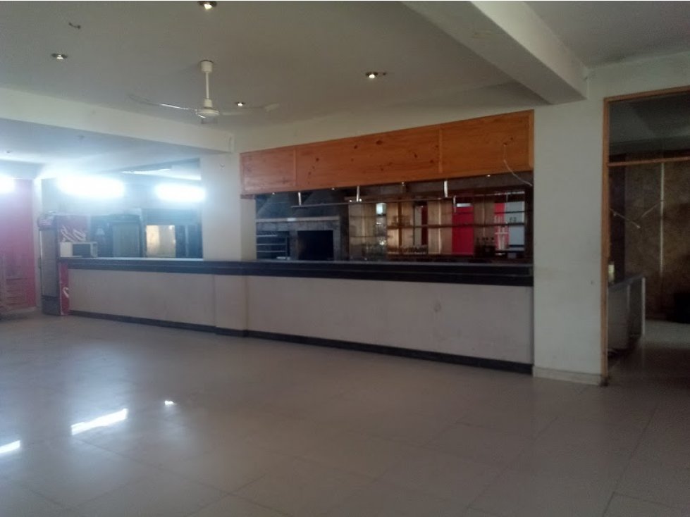 ALQUILO LOCAL COMERCIAL EN AV. GARDENIAS - 2