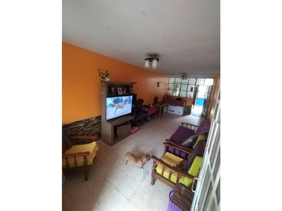 EN VENTA CASA DE DOS PISOS ALMIRANTE M.G - 5