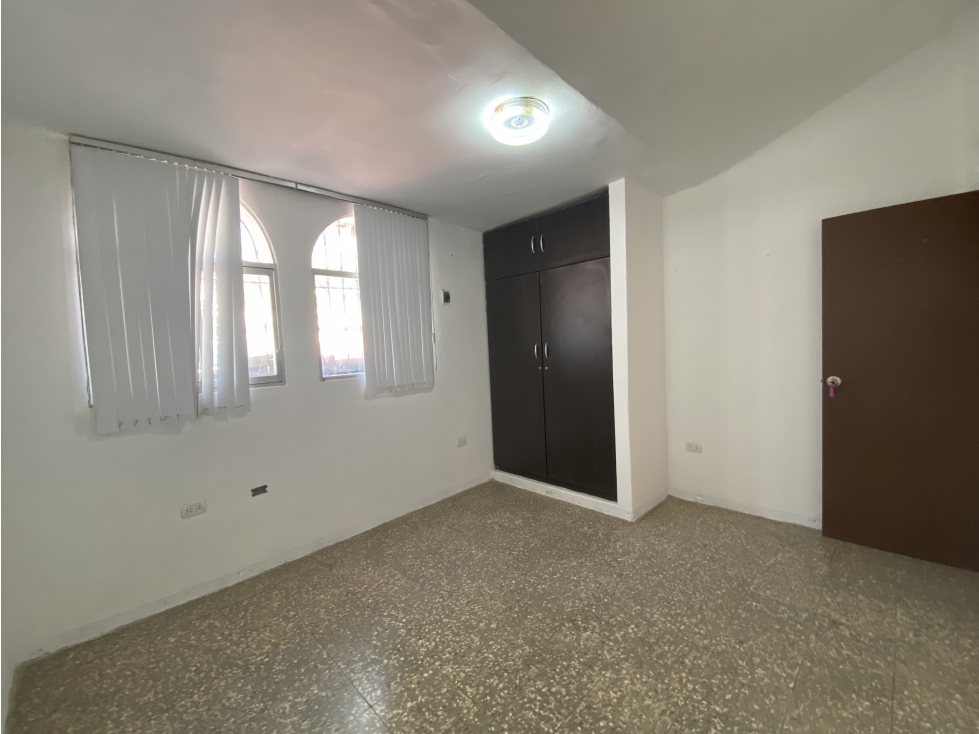 ALQUILO O VENDO CASA CÉNTRICA EN LA CLARK - 6