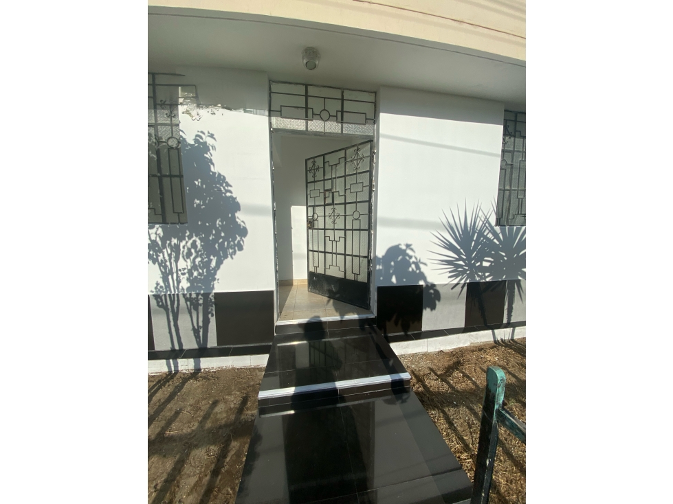 VENDO AMPLIO 1er PISO EN SAN ISIDRO - 1