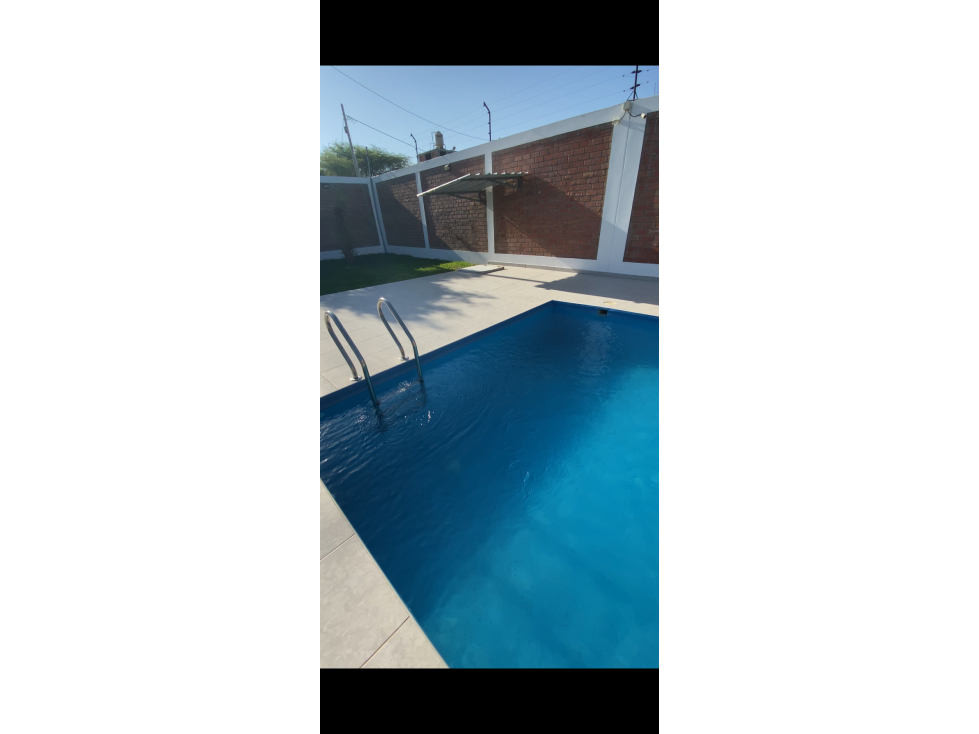 EN VENTA CASA CON PISCINA EN EJIDOS - 2