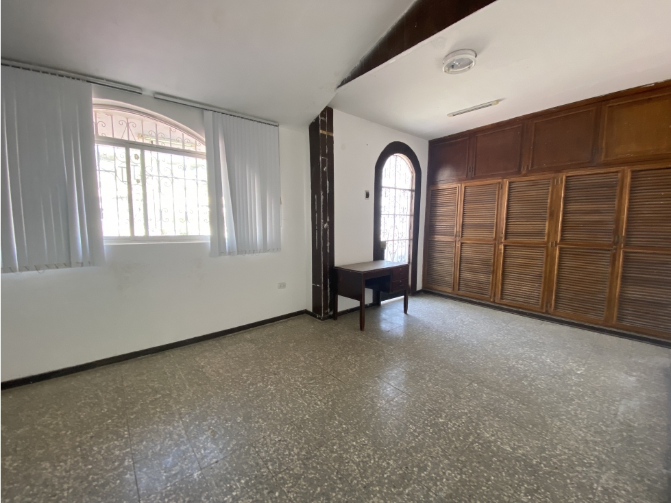 ALQUILO O VENDO CASA CÉNTRICA EN LA CLARK - 5