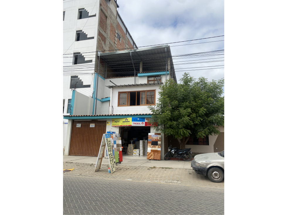 VENDO O ALQUILO AMPLIA CASA EN AV. SÁNCHEZ CERRO - 1