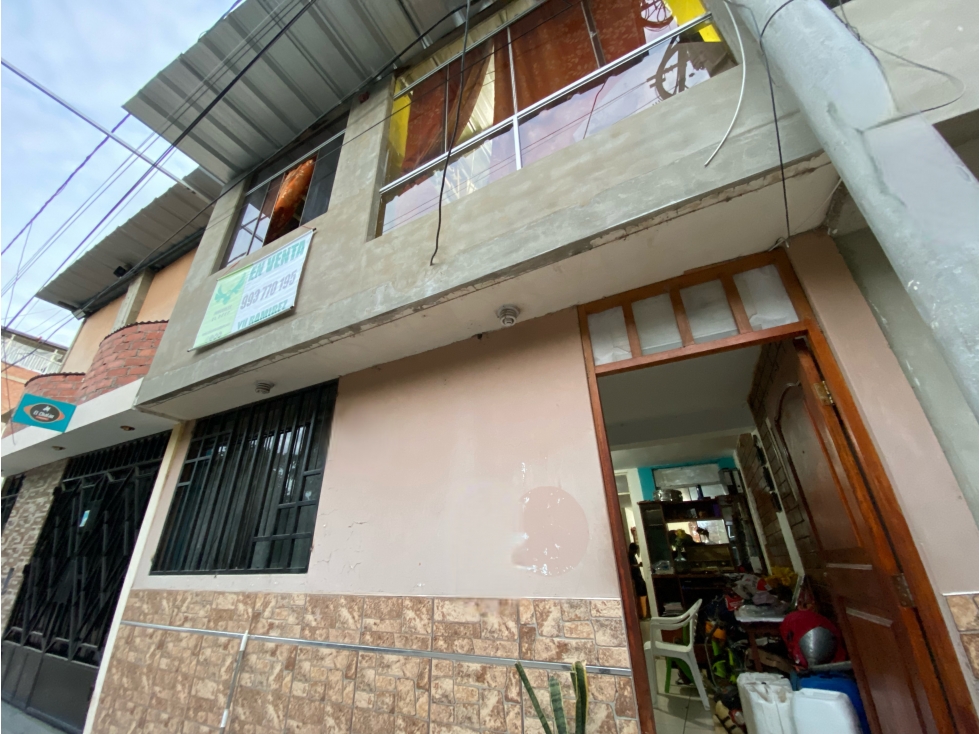 VENDO CASA DE DOS PISOS EN SOL DE PIURA - 2
