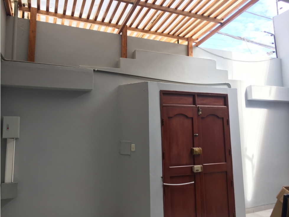 ALQUILO EDIFICIO PARA LOCAL COMERCIAL EN CENTRO DE PIURA - 4