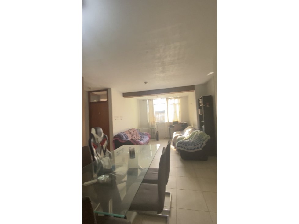 VENDO DEPARTAMENTO EN EXCELENTE UBICACIÓN CÉNTRICA - 4