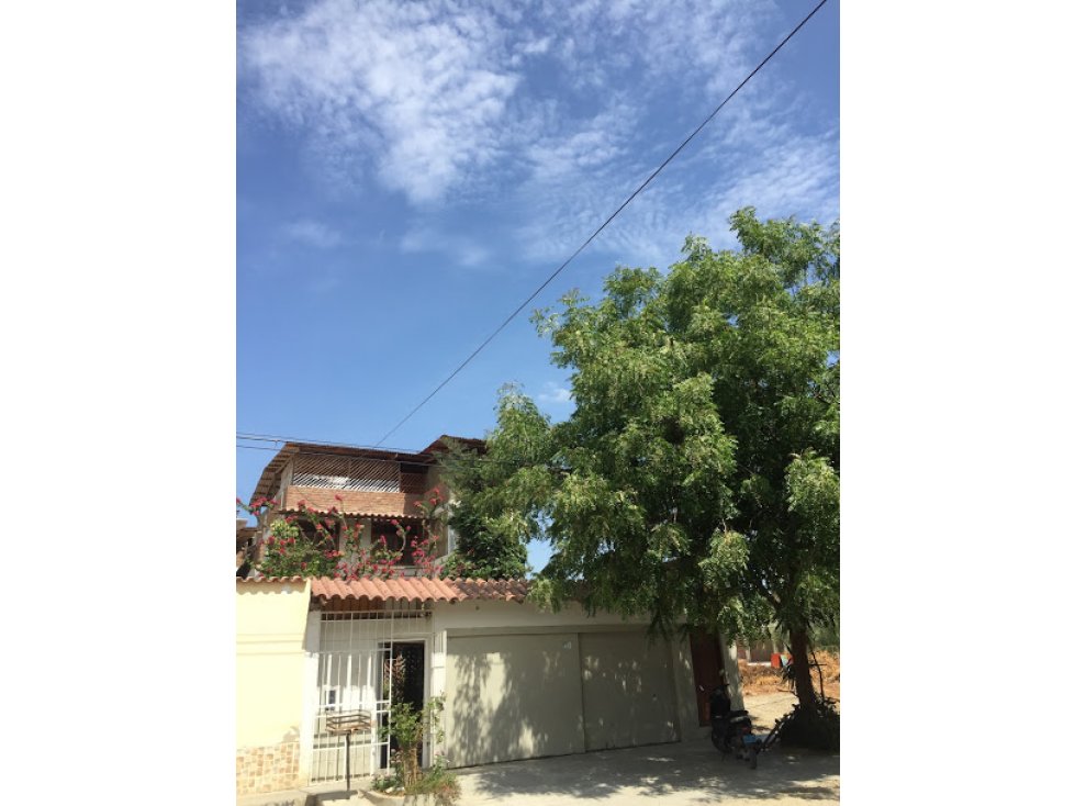 VENDO AMPLIA CASA Y CUARTOS PARA ALQUILER EN GERANIOS, PIURA - 2