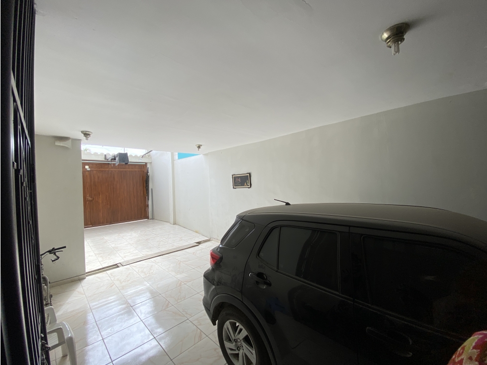 VENDO O ALQUILO AMPLIA CASA EN AV. SÁNCHEZ CERRO - 4