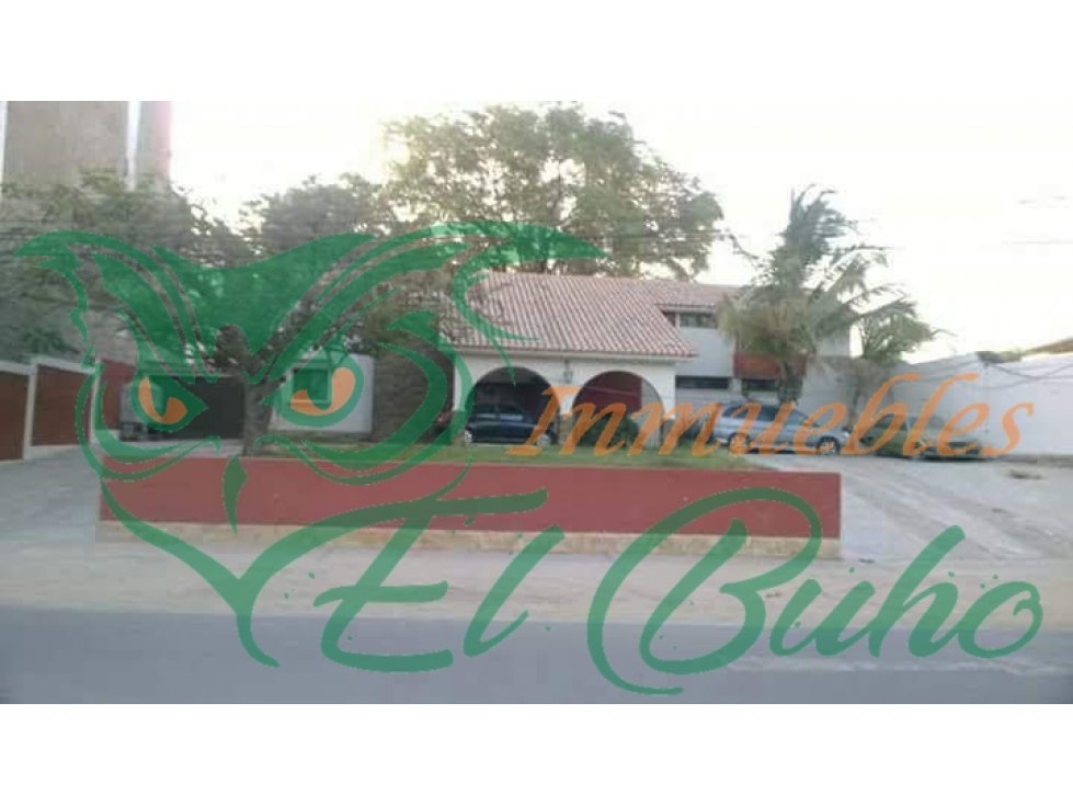 VENDO AMPLIA CASA FRENTE COUNTRY CLUB, PIURA. - 4