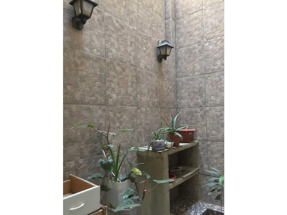 ALQUILO VIVIENDA 1ER PISO ANGAMOS, PIURA - 4