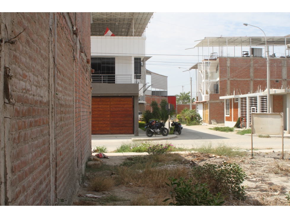 VENDO TERRENO EN LAS CASUARINAS I - 3