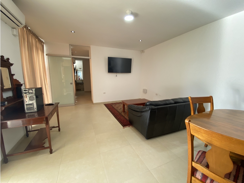 EN VENTA CASA CON PISCINA EN EJIDOS - 4