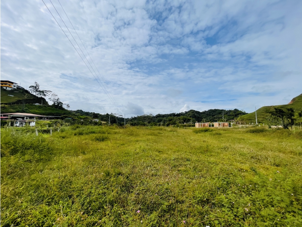 Lote campestre en San Roque Club Villa Laura, totalmente plano - 3