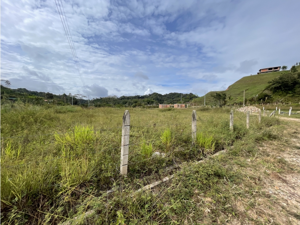 Lote campestre en San Roque Club Villa Laura, totalmente plano - 5