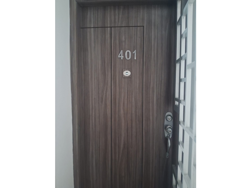 APARTAMENTO EN VENTA 3 HAB- LAS DELICIAS — foto 3