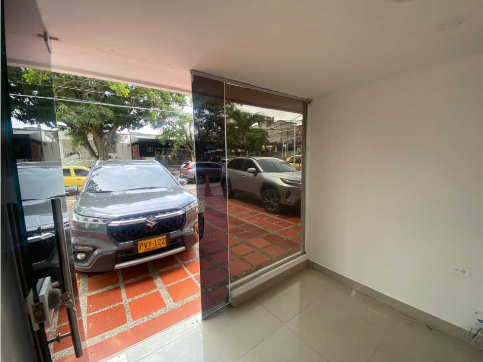 LOCAL COMERCIAL EN ARRIENDO » GRANADILLO - 5
