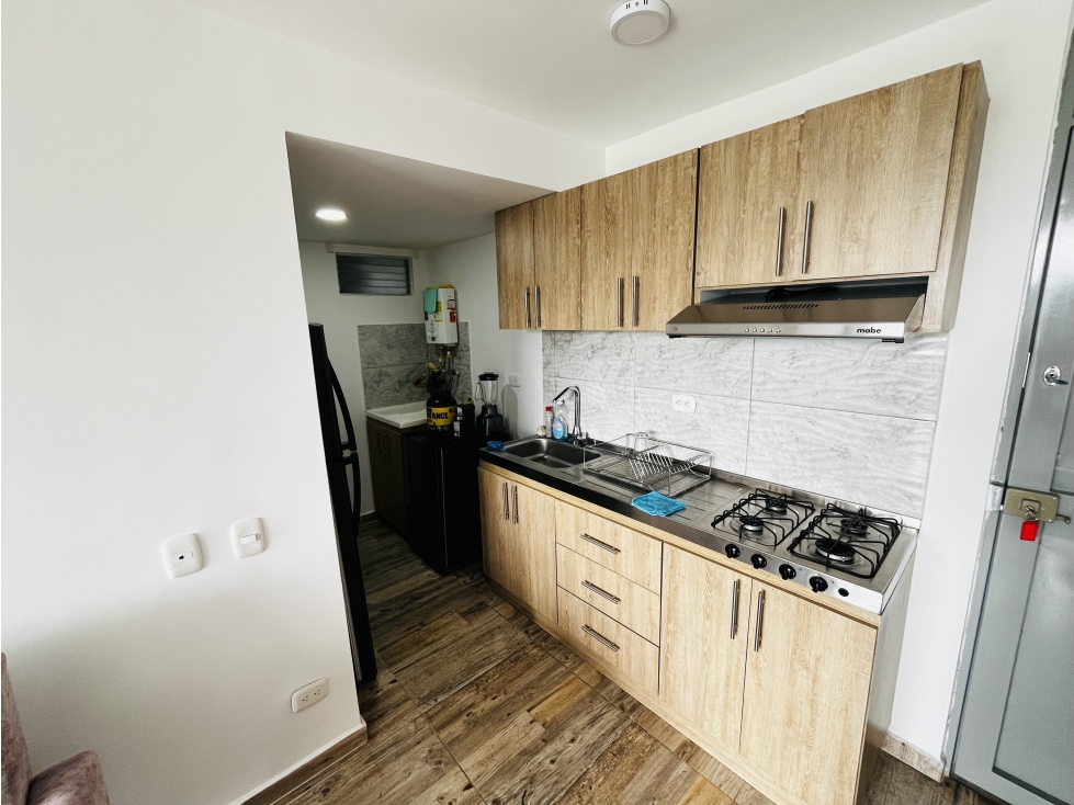 SE VENDE APARTAMENTO DE 3 HABITACIONES - AV CENTENERIO NORTE — foto 4