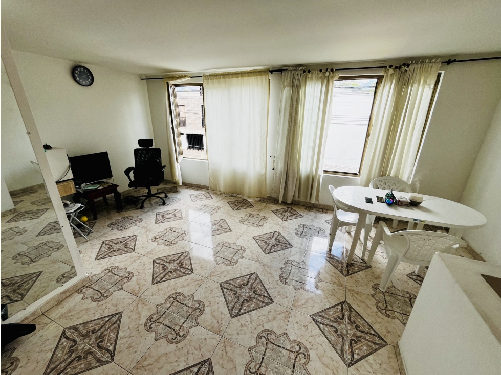 SE VENDE 2DO PISO EN CASA BIFAMILIAR - MERCEDES DEL NORTE — foto 2