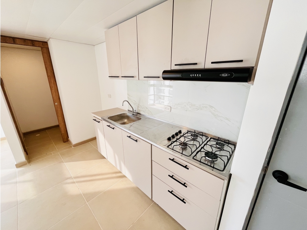 Se Arrienda Apartamento de 3 Habitaciones - Sector Sur - 2