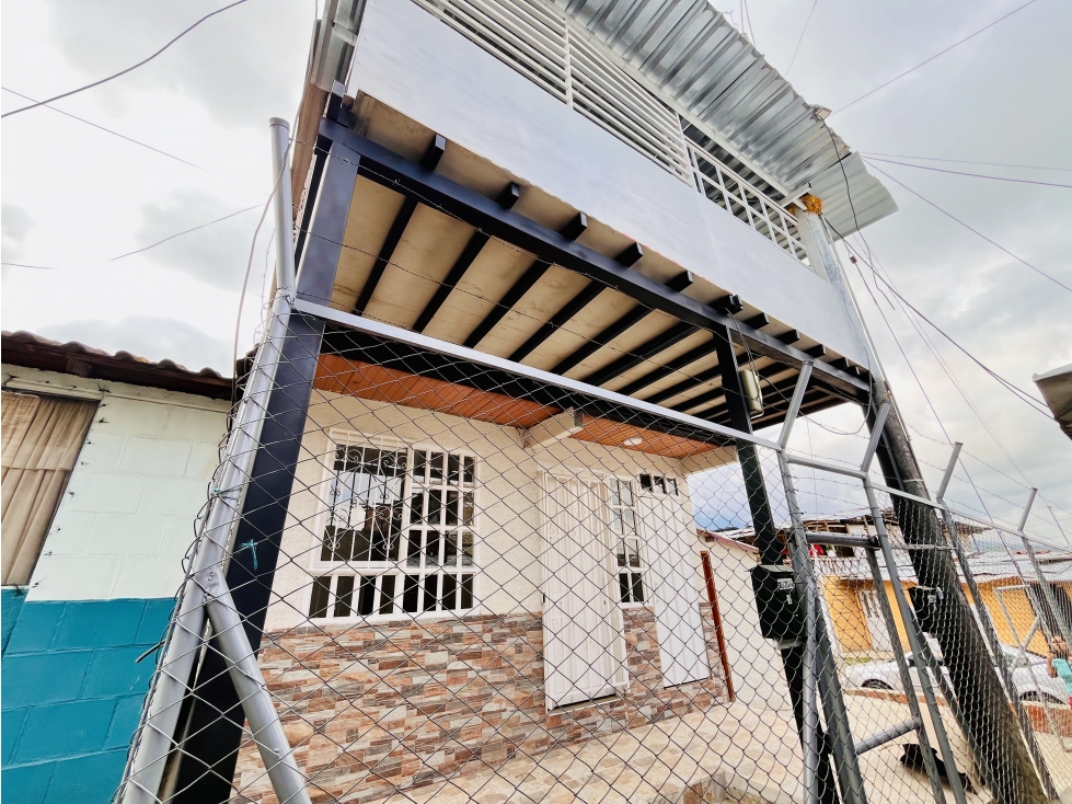 SE ARRIENDA CASA DE 3 HABITACIONES - LLANITOS - CALARCÁ
