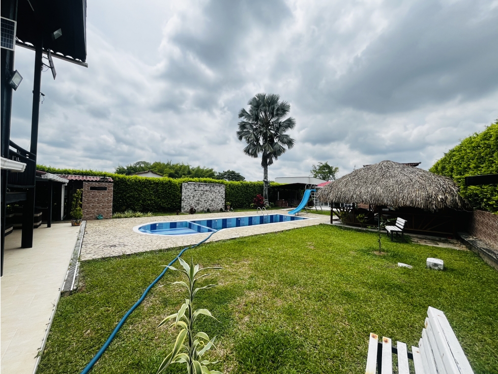 SE ARRIENDA CASA CAMPESTRE AMOBLADA - SECTOR TEBAIDA — foto 2