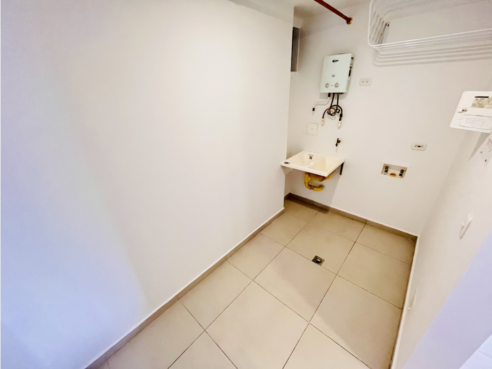 Se Arrienda Apartamento de 3 Habitaciones + Estudio - Sector Unicentro — foto 3