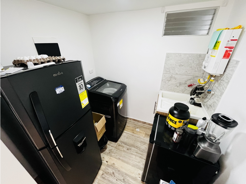 SE VENDE APARTAMENTO DE 3 HABITACIONES - AV CENTENERIO NORTE — foto 5