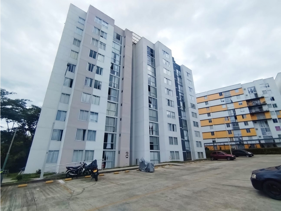 SE VENDE APARTAMENTO - BOSQUES DE PINARES — foto 2