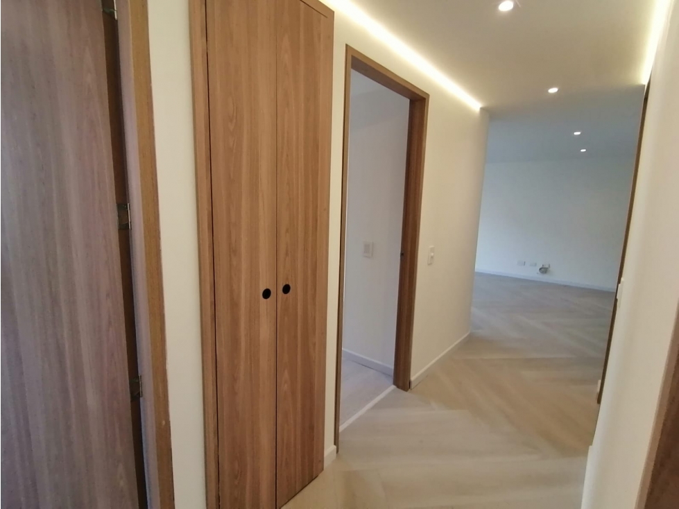 ARRIENDO APARTAMENTO DE 97 METROS, BARRIO SANTA BARBARA - 5