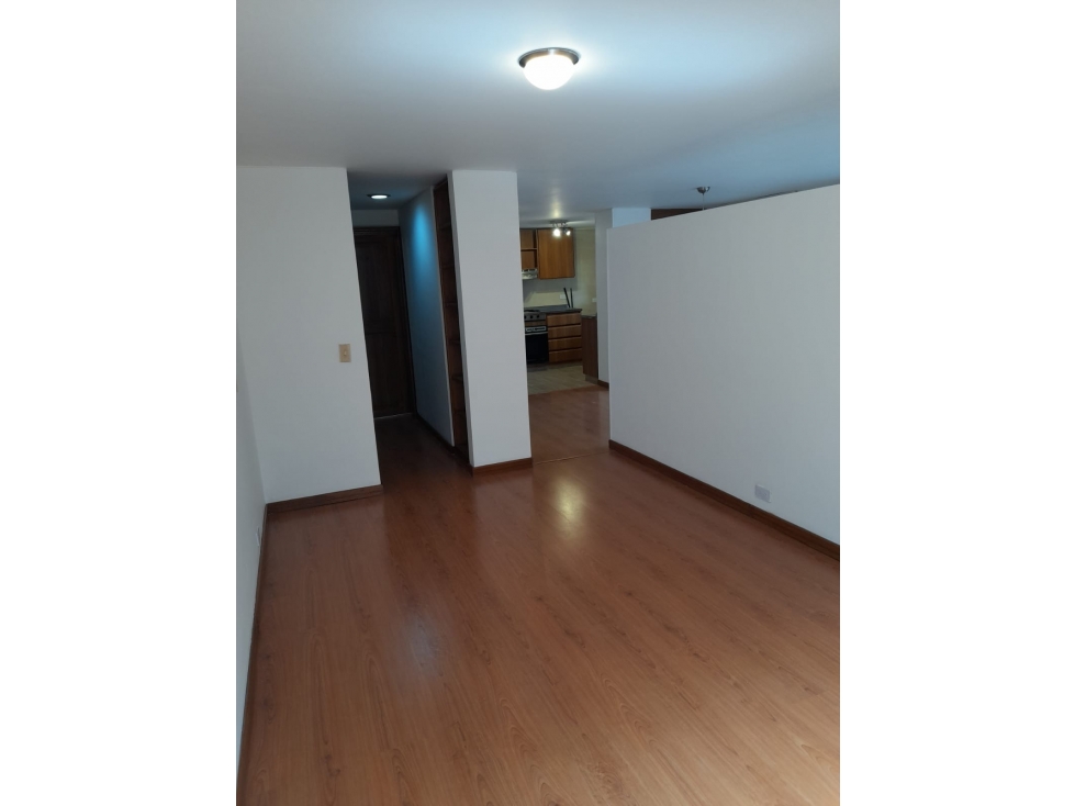 ARRIENDO APARTAMENTO DE 50 METROS, BARRIO SAN PATRICIO — foto 2