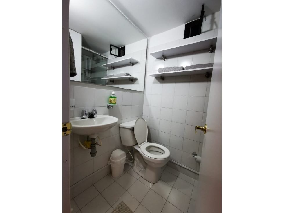 SE VENDE APARTAESTUDIO AMOBLADO LA CANDELARIA $250.000.000 NEGOCIABL — foto 3
