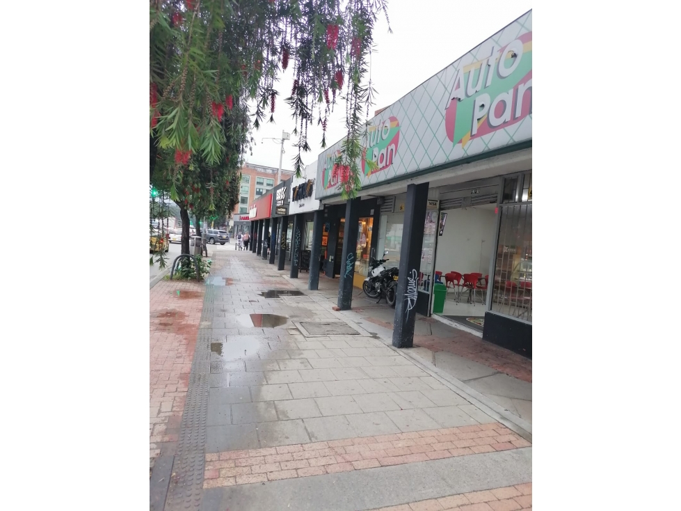 ARRIENDO LOCAL DE 90 METROS, BARRIO PUENTE LARGO - 1