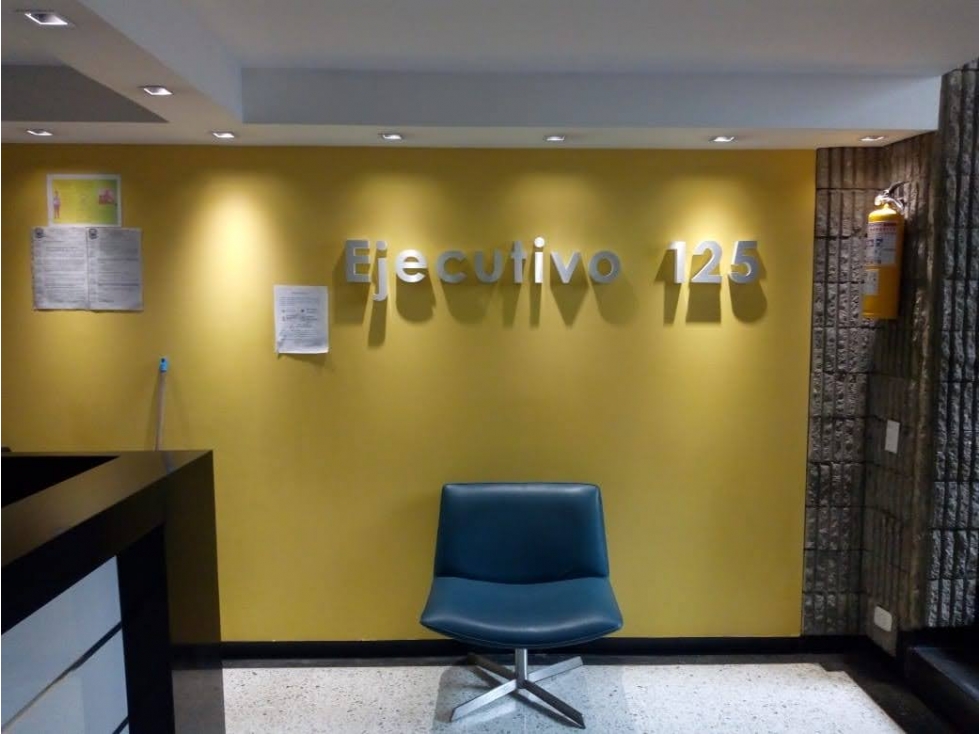 SE VENDE OFICINA DE 24,4 MTS, BARRIO SANTA BARABARA — foto 2