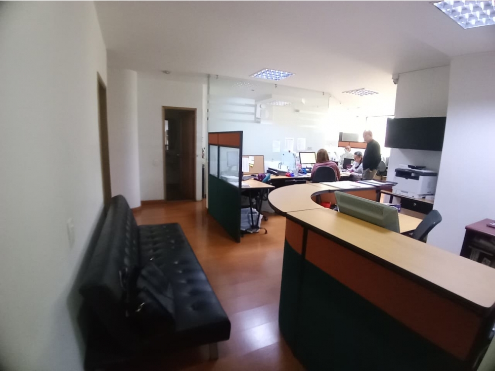 VENTA APTO EN SANTA BARBARA 101.35MTS $ 700.000.000 — foto 3