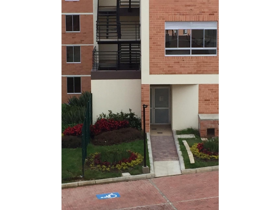 ARRIENDO APTO 60MTS VERSALLES $ 1.100.000