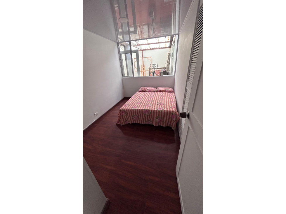 APARTAMNETO EN VENTA DE 131 MTS, BARRIO SANTA BARBARA — foto 3