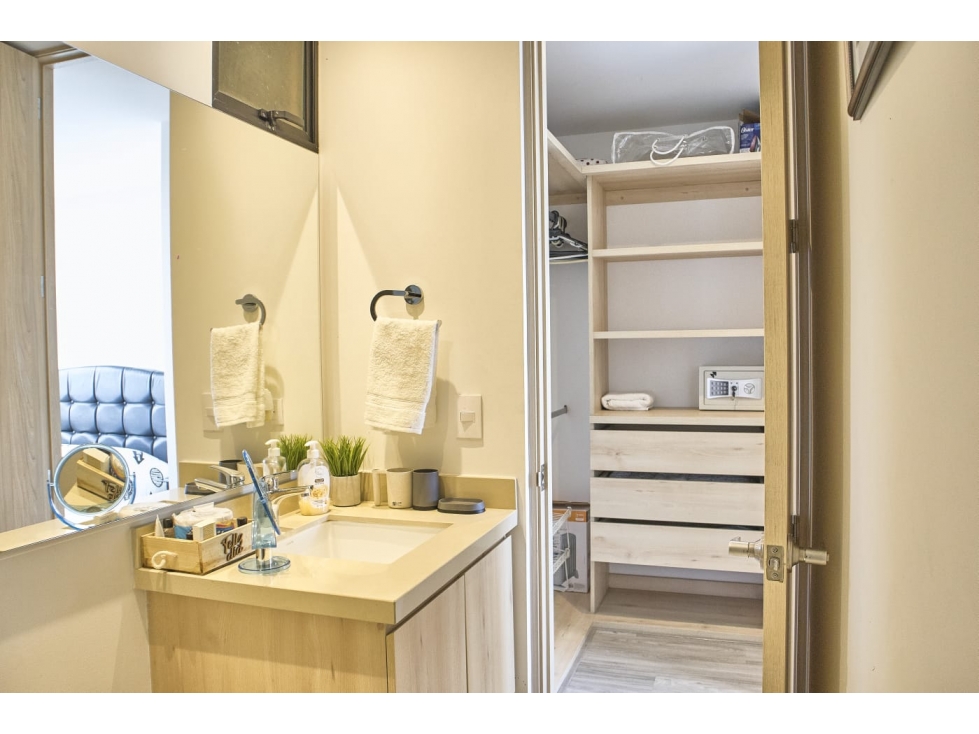 ARRIENDO APARTAMENTO AMOBLADO DE 44 MTS, BARRIO CHAPINERO — foto 2