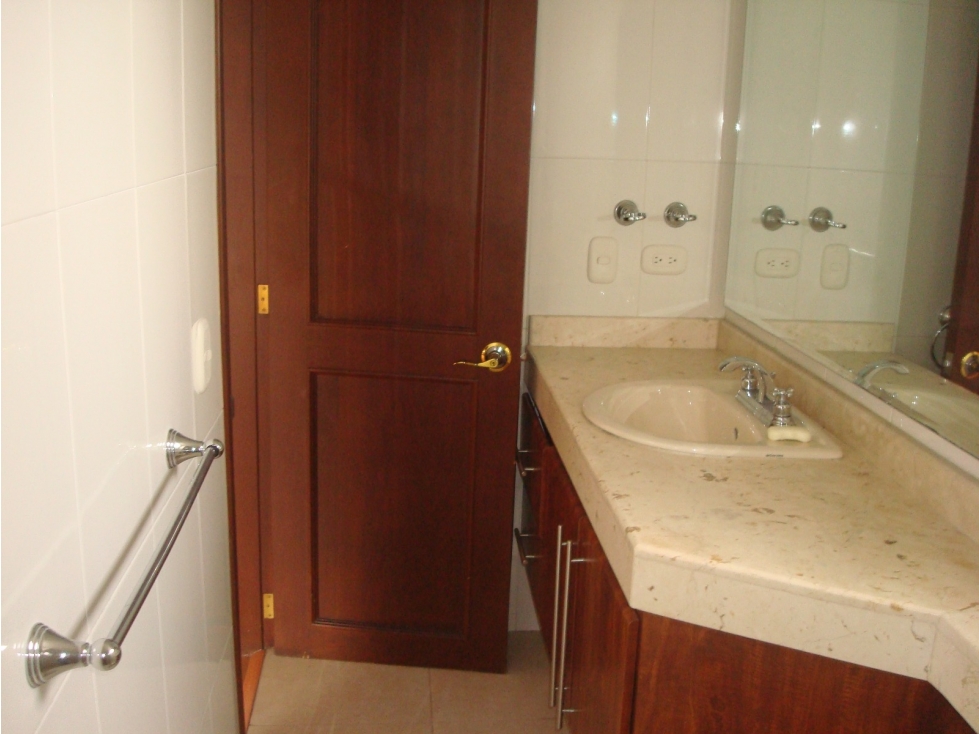 VENTA DE APARTMENTO DE 85 MTS, BARRIO SANTA BARBARA — foto 4