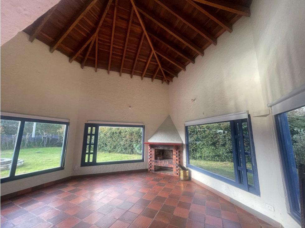 ARRIENDO CASA TOCANCIPA 300MTS $ 4.100.000 - 6