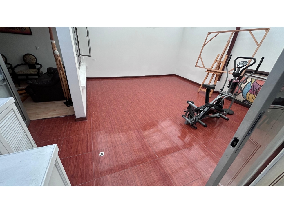 APARTAMNETO EN VENTA DE 131 MTS, BARRIO SANTA BARBARA — foto 4
