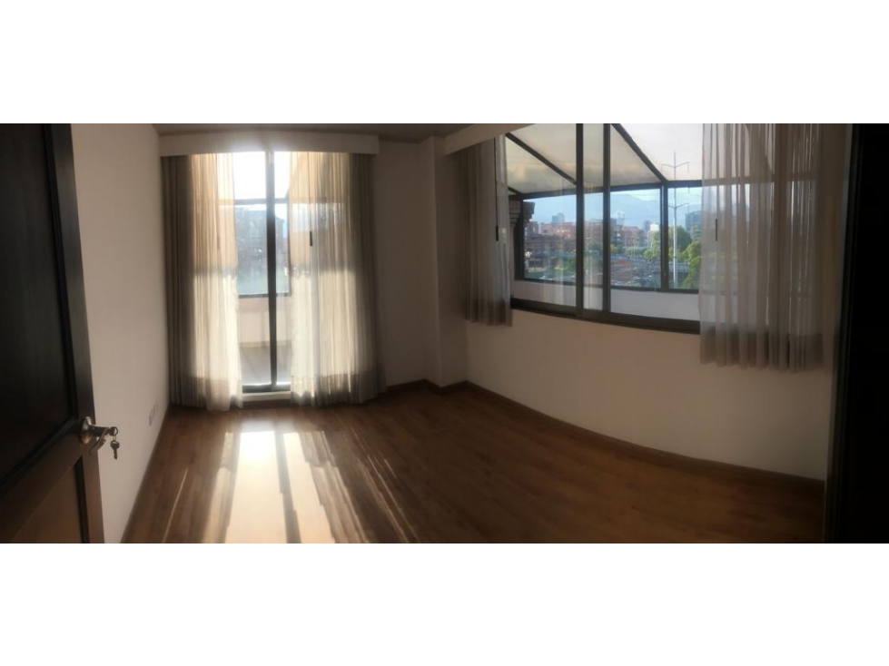APARTAMENTO EN VENTA DE 162 METROS, BARRIO SANTA MARGARITA — foto 5