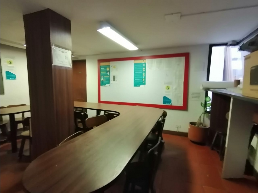 BODEGA EN ARRIENDO DE 840 MTS, BARRIO CIUDAD JARDIN NORTE — foto 5
